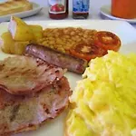Robin's Nest & Restaurant Guest house *