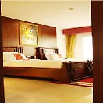 โรงแรม Rita & 3*