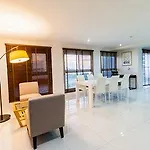 The Place Pratumnak By Sunny โรงแรม 2*