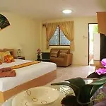 Sirikarn & Luxury Pattaya
