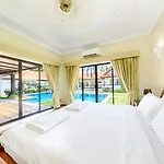 Davinci Pool *