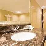 Crystal Hotel 5*
