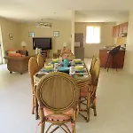 โรงแรม Butterfly Garden Boutique By Luxury View Ex Lg Apts And Villas, A Lifestyle Destination 1 To 3 Bedroom Units 110 To 190 Sqmtr, 2 Full Bathrooms, Rain Shower, Complete Kitchen, Free Fast Fiber Wifi, 55
