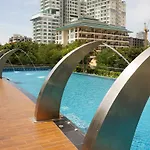 อพาร์ทเม้น Stylish In Peak Towers *
