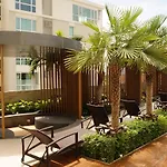 อพาร์ทเม้น Stylish In Peak Towers *