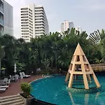 Club Royal Condominium, Naklua