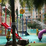 Atlantis Condo Resort By Ton