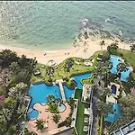 The Palm Wongamat อพาร์ทเม้น