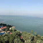 The Palm Wongamat อพาร์ทเม้น