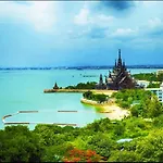 The Palm Wongamat อพาร์ทเม้น *