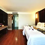 Jomtien Garden & 4*