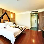 Hotel Jomtien Garden &