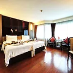 Jomtien Garden & 4*