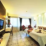 Jomtien Garden & Hotel