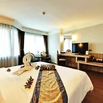 Jomtien Garden & Hotel