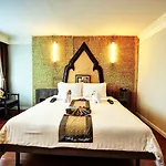 Jomtien Garden & 4*