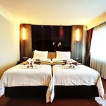 Hotel Jomtien Garden &
