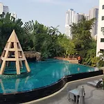 Club Royal Condominium, Naklua