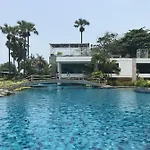 The Palm Wongamat อพาร์ทเม้น *