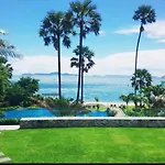 The Palm Front อพาร์ทเม้น
