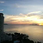 อพาร์ทเม้น The Palm Front Pattaya