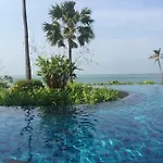 The Palm Front อพาร์ทเม้น Pattaya