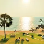 The Palm Front อพาร์ทเม้น *