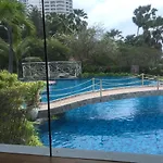 The Palm Front อพาร์ทเม้น Pattaya