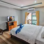 Jomtien Beach Pool House