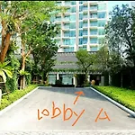 อพาร์ทเม้น The Riviera Wongamat Hong Pattaya