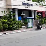 Khiang Talay อพาร์ทเม้น *