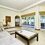 Golden Villa By Fantasea Beach