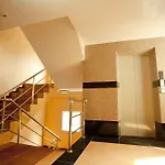 Iris โรงแรม