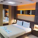 Hotel Mr. Mac's