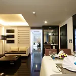 Tsix5 Hotel