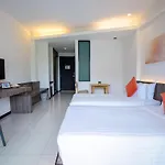 Hotel J