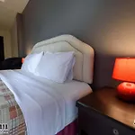 Robin's Nest & Restaurant Guest house Pattaya