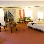 Phuphaya Resort Pattaya