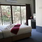 The Lounge Guesthouse