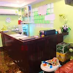 Oyo 75330 Little House โรงแรม Pattaya