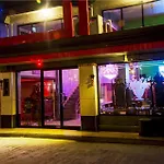 Khunsri Art Boutique