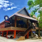 Khunsri Art Boutique