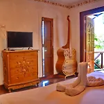 โรงแรม Khunsri Art Boutique Pattaya