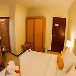 โรงแรม Babylon Palace 3*