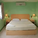 Rich Man Poor Man โรงแรม Pattaya