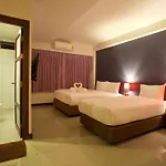 Wiz Hotel 3*