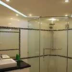 Sirikarn & Luxury โรงแรม 3*