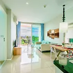 Atlantis Jomtien อพาร์ทเม้น *
