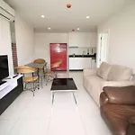 Art On The Hill By Sunny Rentals 2*
