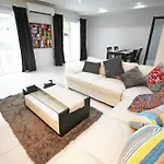 โรงแรม The Place Pratumnak By Sunny 2*